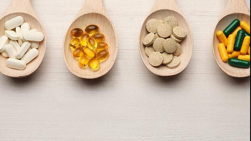 乳清蛋白粉结块了，过期前还能喝吗？**